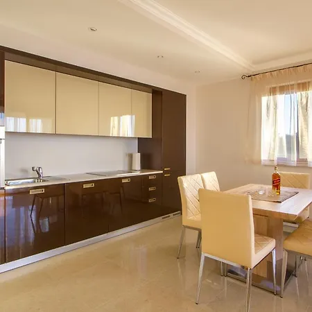 Luxury Matea Appartamento *