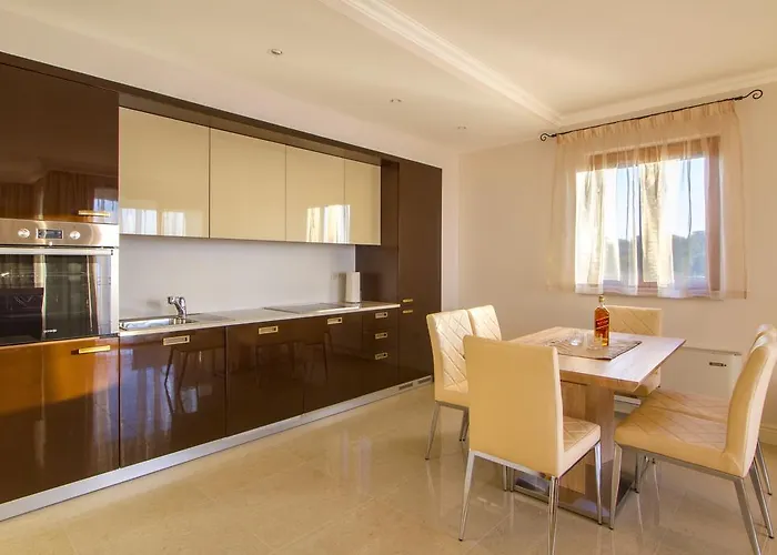 Luxury Matea Apartamento *