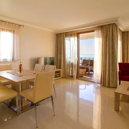 Luxury Matea مالينسكا