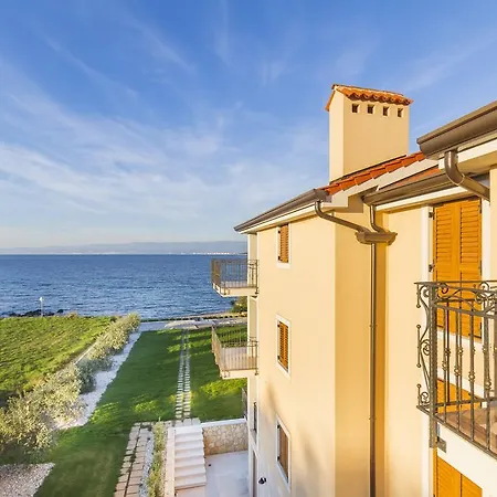 Apartment Luxury Matea *